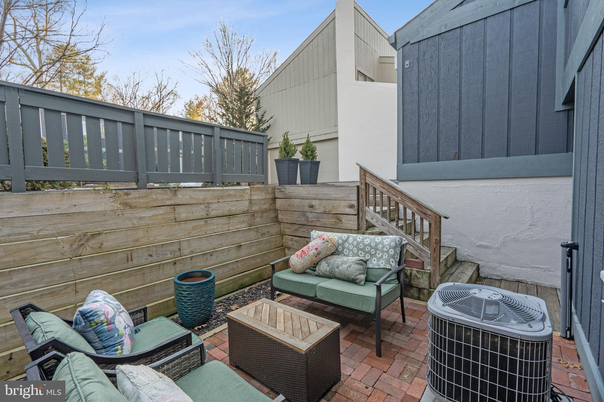 2405 Glade Bank Way Reston, VA 20191 - Photo 51 of 55 front patio/sitting area