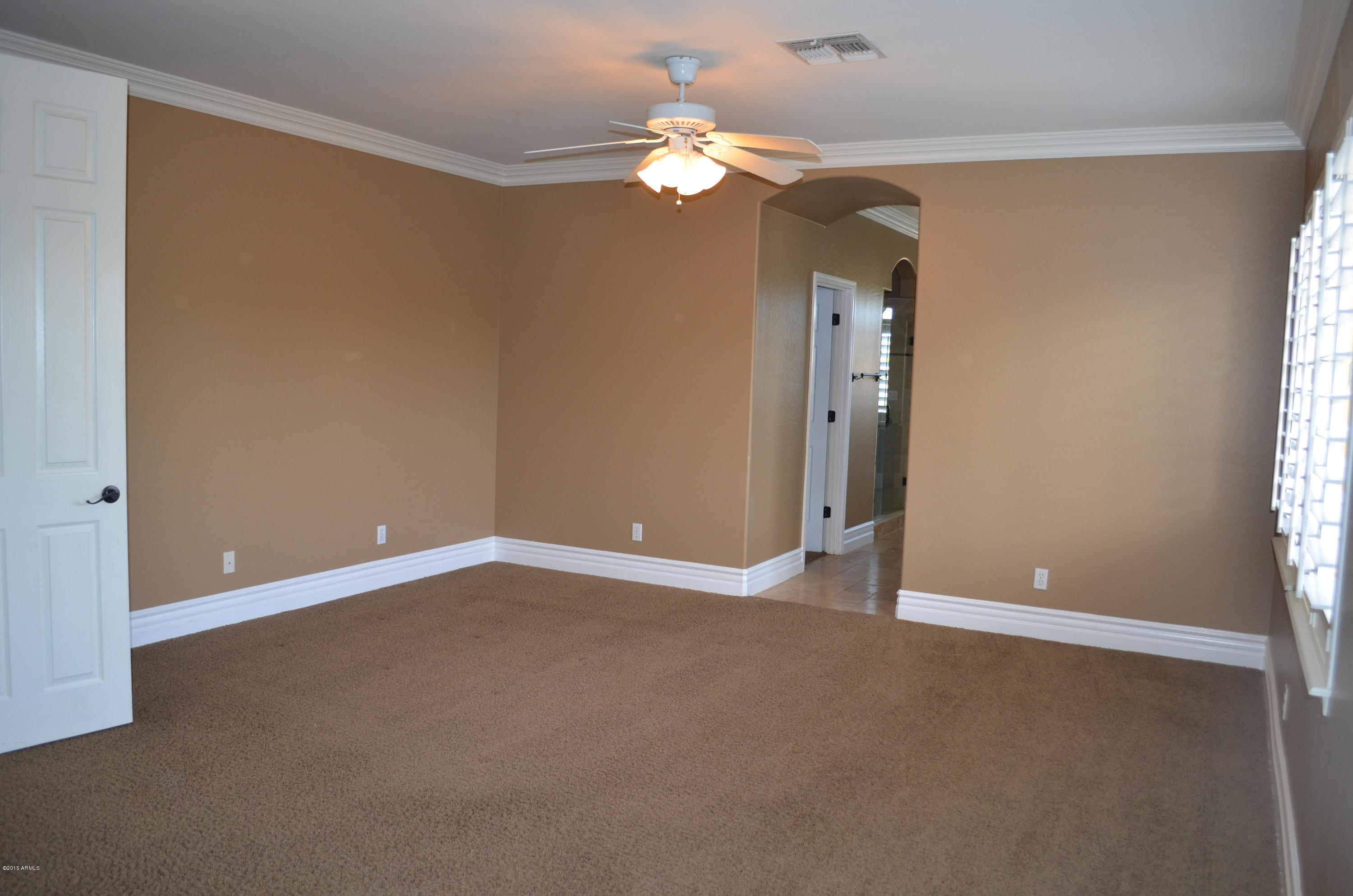 2941 Washington Avenue Gilbert, AZ 85234 - Photo 28 of 57 a view of an empty room with a window