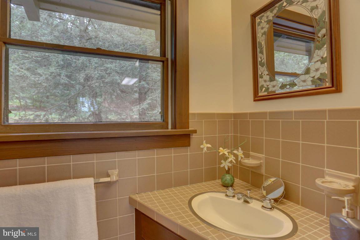 135 Northview Road Lititz, PA 17543 - Photo 22 of 30
