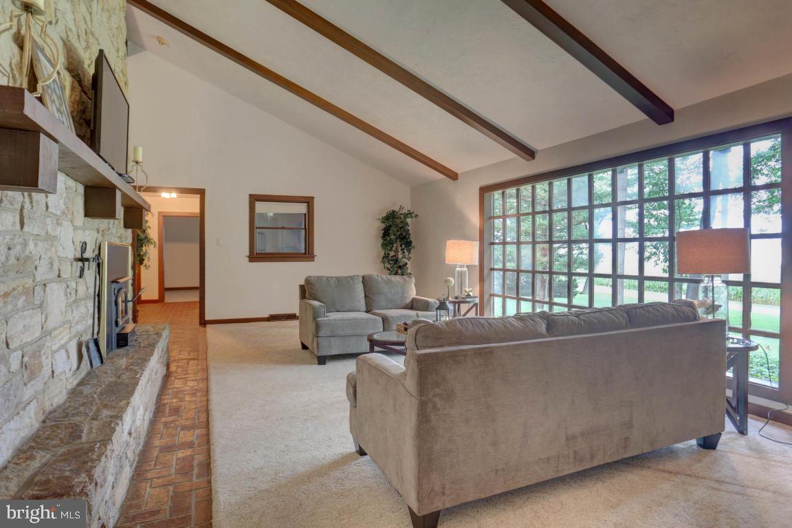 135 Northview Road Lititz, PA 17543 - Photo 8 of 30