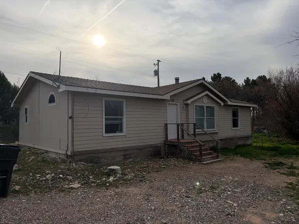 $1,705 | 2957 Doc Mackey Road, Unit MNFD, Camp Verde, AZ 86322