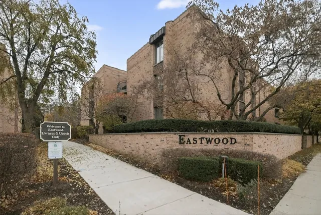 $218,800 | 1818 East Shorewood Boulevard, Unit 310, Shorewood, WI 53211
