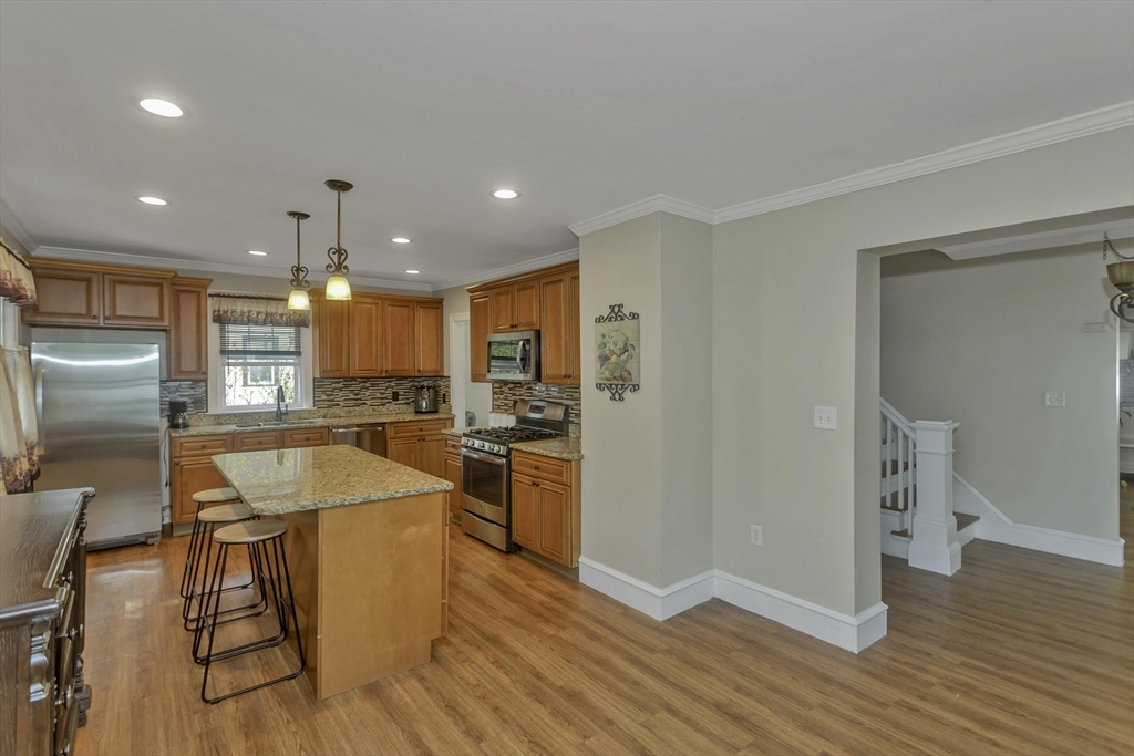 51 Stratford Terrace Springfield, MA 01108 - Photo 8 of 24 Gallery Image 8