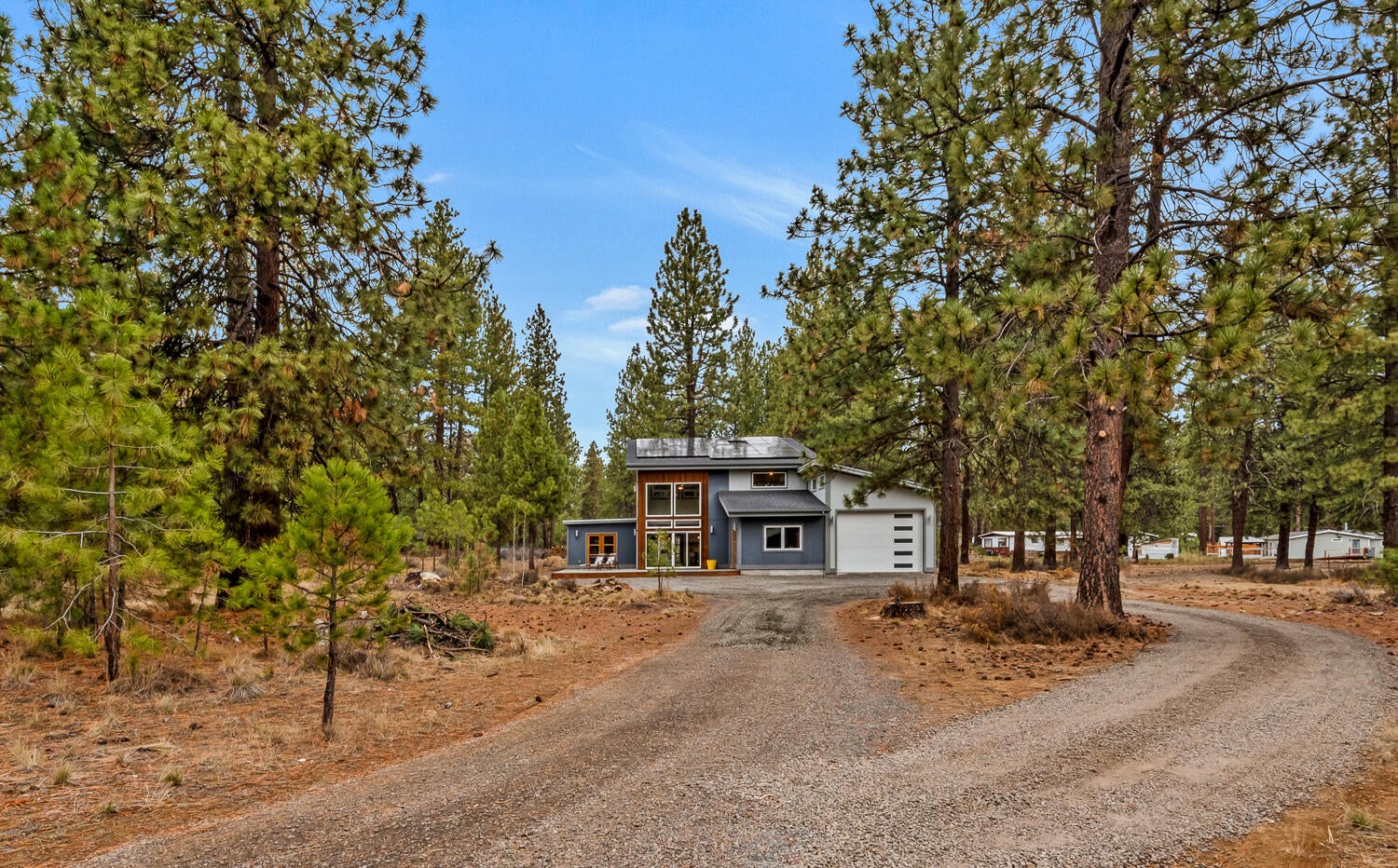 19354 Kiowa Road Bend, OR 97702 - Photo 5 of 37 OReilly_20251204_6_425961_b_Crop_72ppi