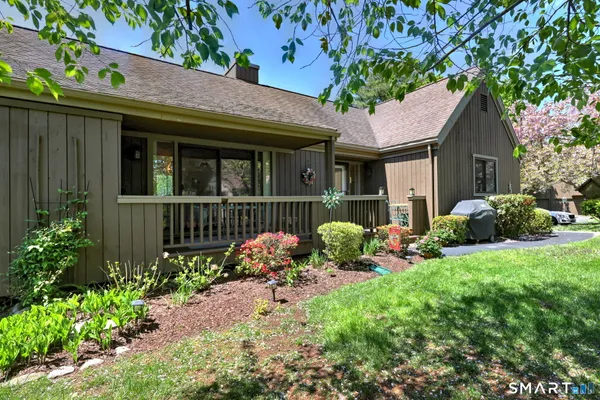 $449,900 | 96 Seminole Lane, Unit A, Stratford, CT 06614