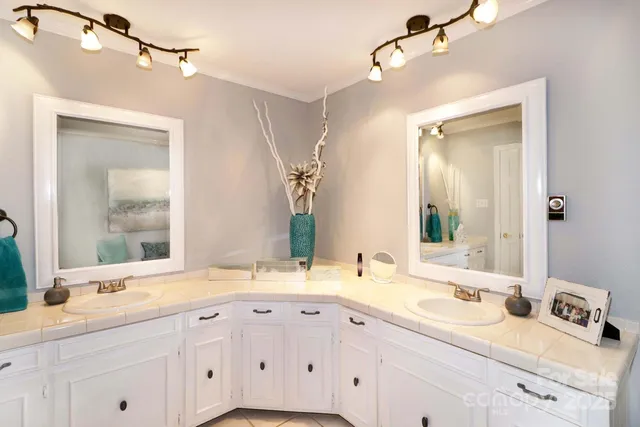 $775,000 | 4723 Old Mountain Road, Stony Point, NC 28678