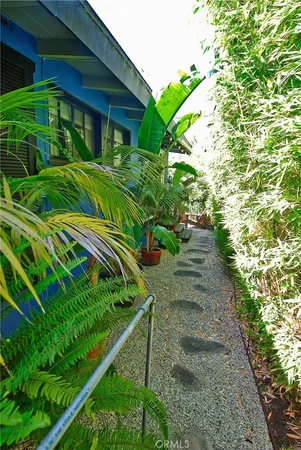 $3,150 | 545 1st Street, Unit B, Manhattan Beach, CA 90266