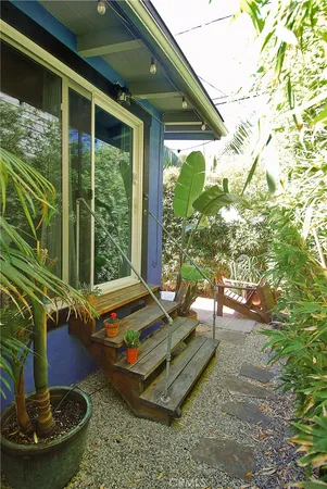 $3,150 | 545 1st Street, Unit B, Manhattan Beach, CA 90266