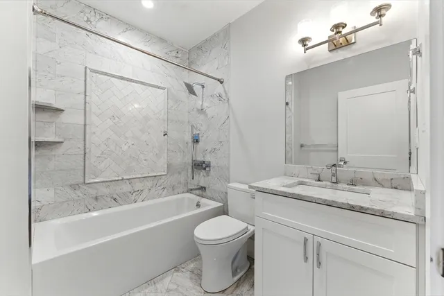 $2,900 | 64 Gove Street, Unit 1, Boston, MA 02128