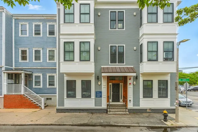 $2,900 | 64 Gove Street, Unit 1, Boston, MA 02128