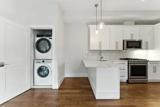 $2,900 | 64 Gove Street, Unit 1, Boston, MA 02128