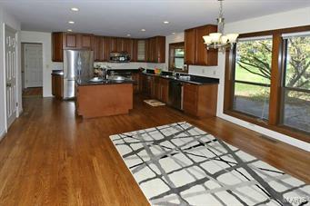 13451 Maple Ridge Court St. Louis, MO 63141 - Photo 9 of 22 Gallery Image 9