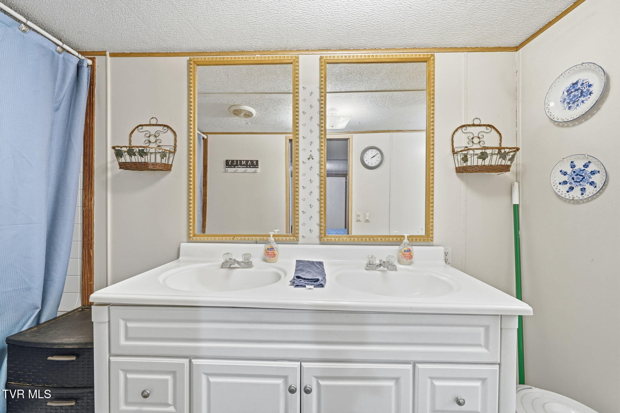 4157 Van Hill Road Rogersville, TN 37857 - Photo 12 of 31 29-web-or-mls-029_JH 20260221-101