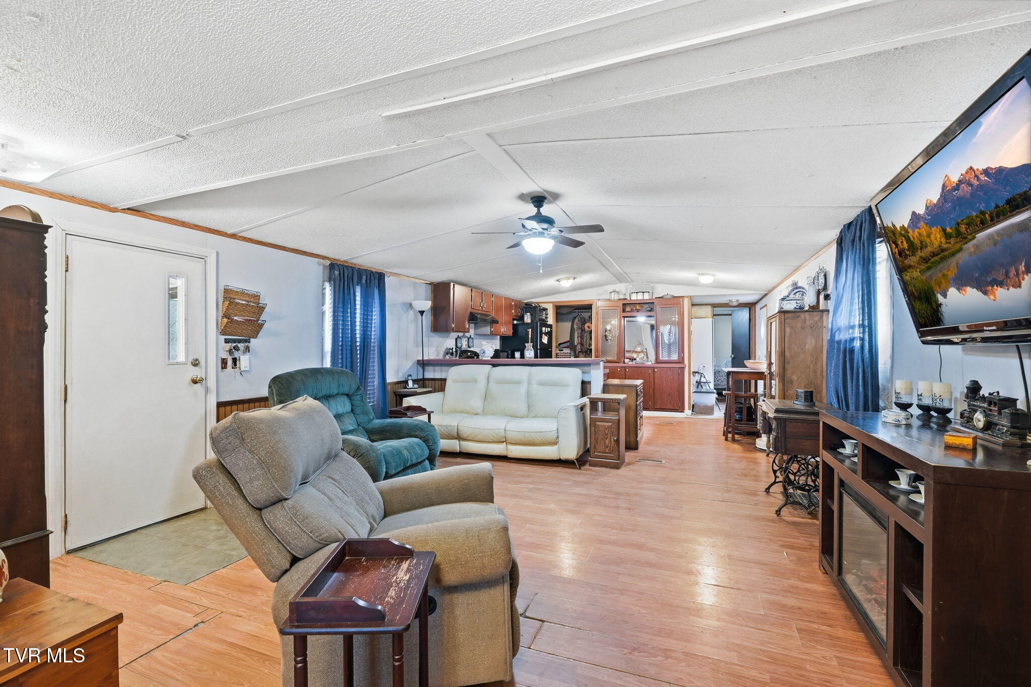 4157 Van Hill Road Rogersville, TN 37857 - Photo 3 of 31 26-web-or-mls-021_JH 20260221-061