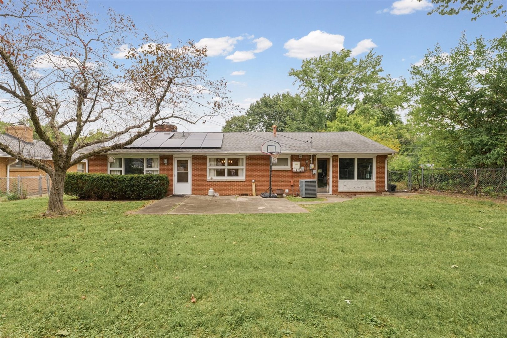 1407 West John Street Champaign, IL 61821 - Photo 30 of 34 Gallery Image 30