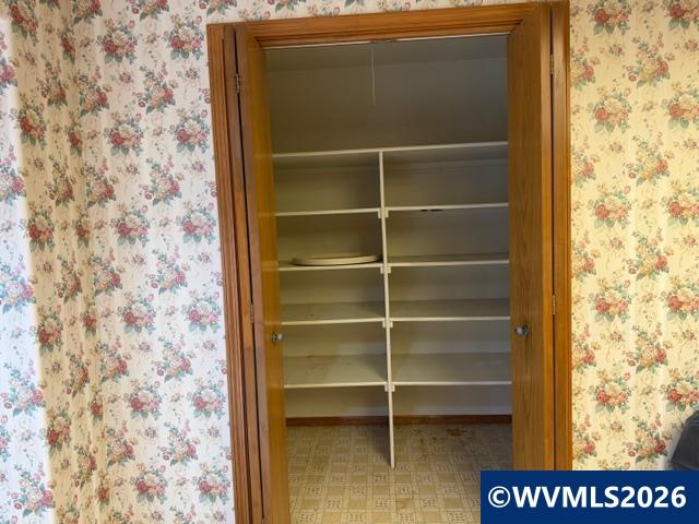 1344 Regency Drive Eugene, OR 97401 - Photo 7 of 49