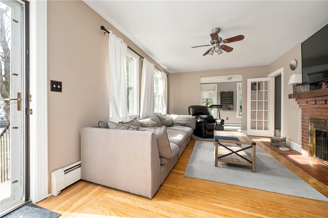 2 Thorpe Street Smithfield, RI 02828 - Photo 11 of 35 Gallery Image 11