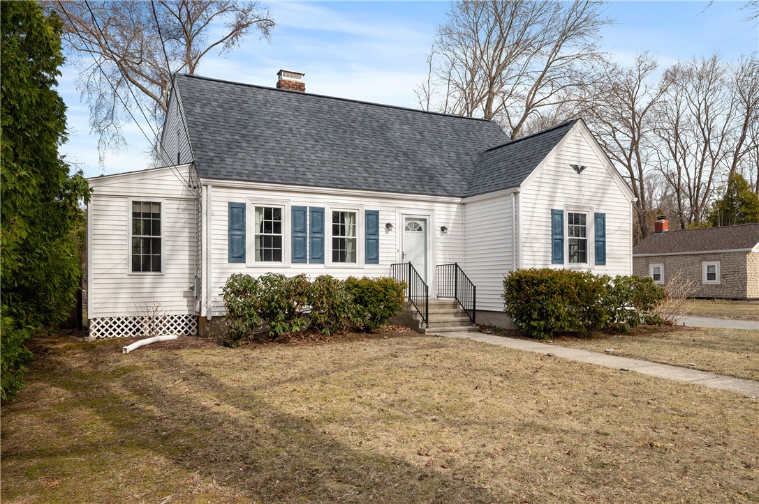 2 Thorpe Street Smithfield, RI 02828 - Photo 4 of 35 Gallery Image 4