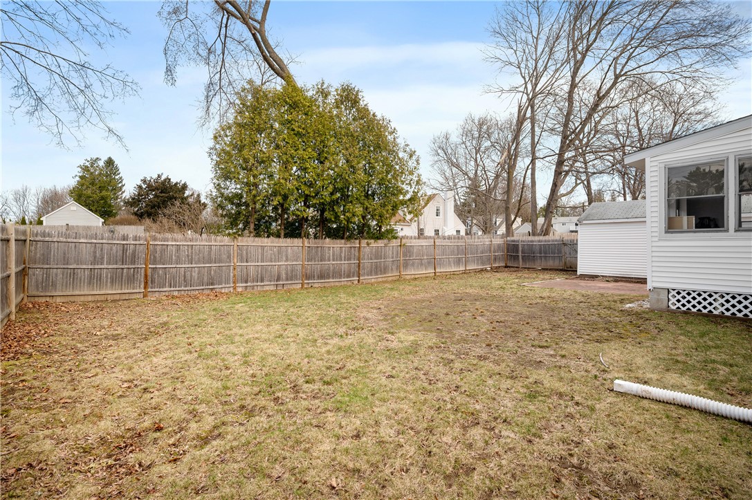 2 Thorpe Street Smithfield, RI 02828 - Photo 6 of 35 Gallery Image 6