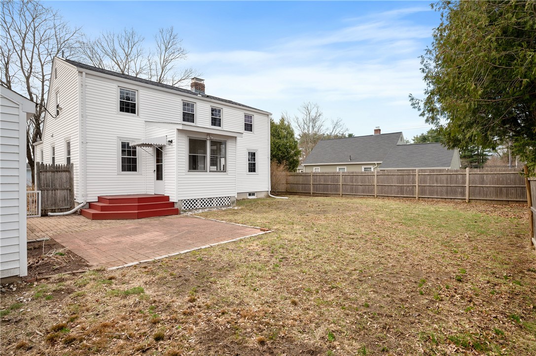 2 Thorpe Street Smithfield, RI 02828 - Photo 7 of 35 Gallery Image 7