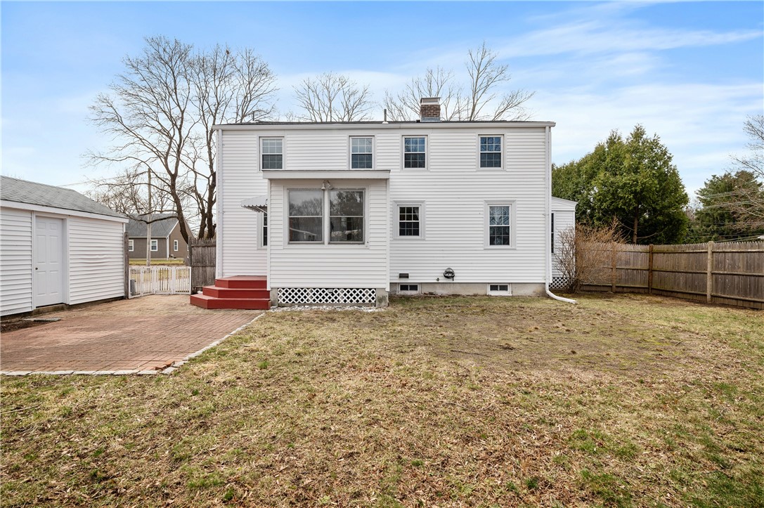 2 Thorpe Street Smithfield, RI 02828 - Photo 9 of 35 Gallery Image 9