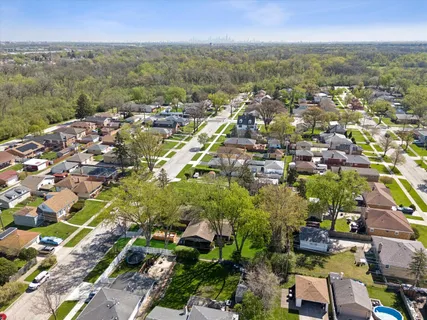 $399,000 | 9135 West 26th Place, Brookfield, IL 60513
