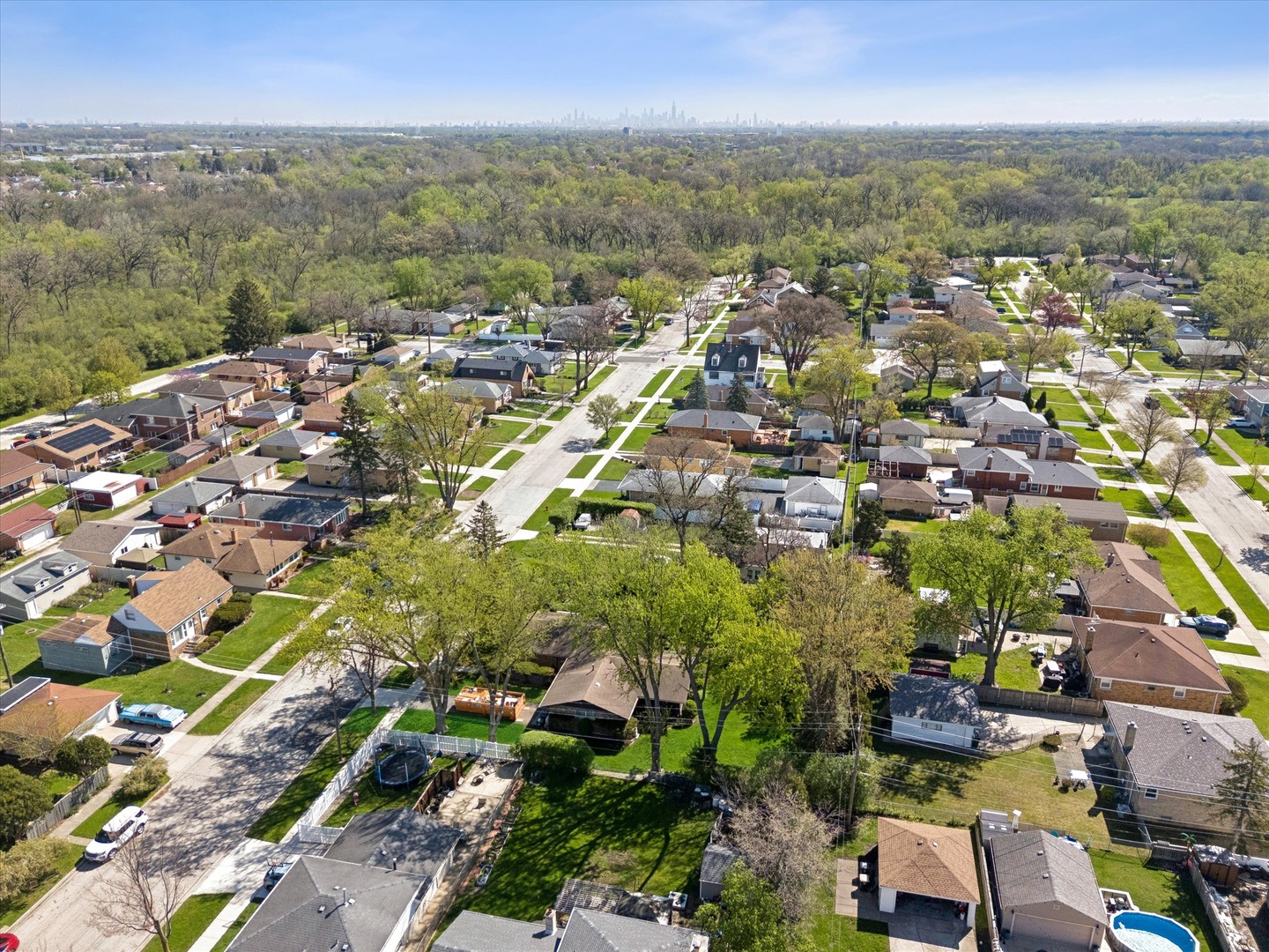 9135 West 26th Place Brookfield, IL 60513 - Photo 33 of 35 an aerial view of multiple house