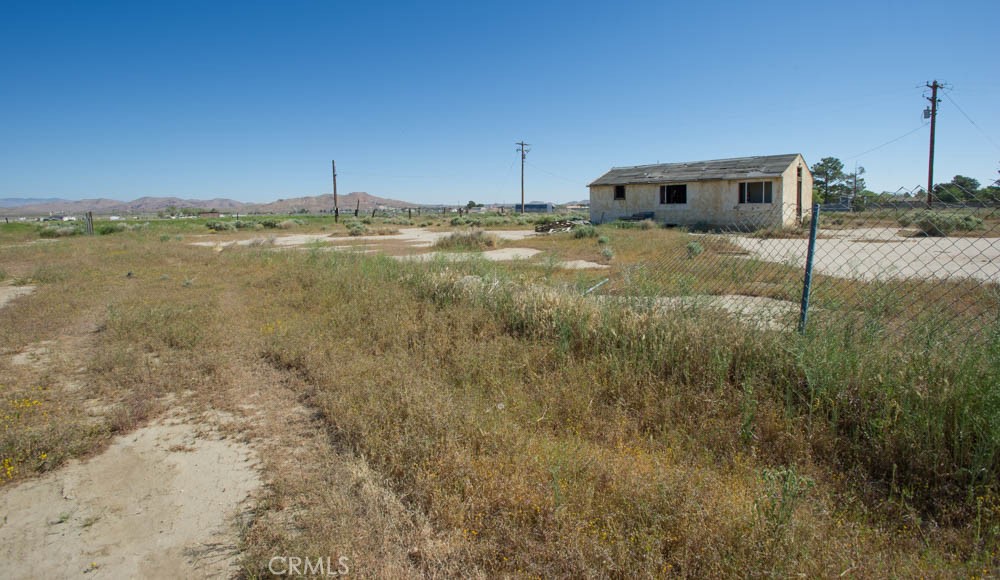 2011 67th Street West Rosamond, CA 93560 - Photo 4 of 11 a view of a lake view