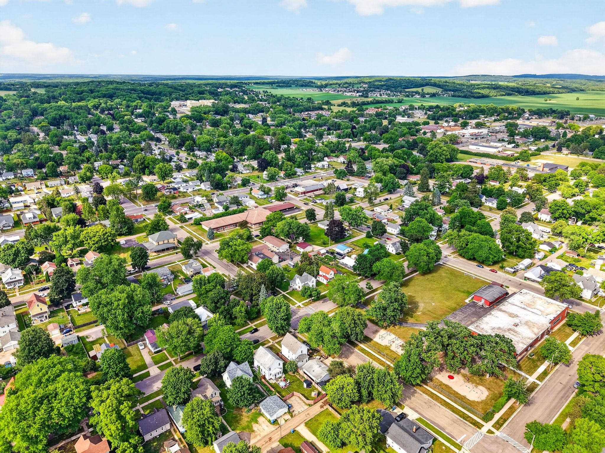 432 6th Street Baraboo, WI 53913 - Photo 52 of 56