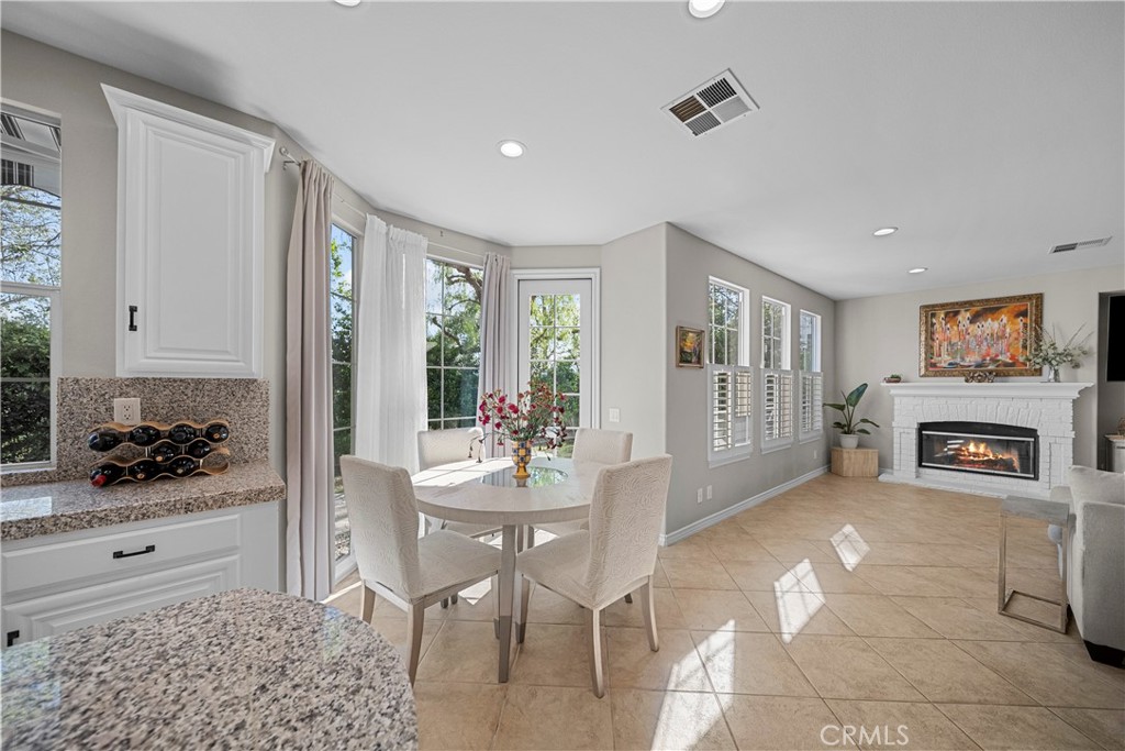 23912 Lakeside Road Valencia, CA 91355 - Photo 19 of 75