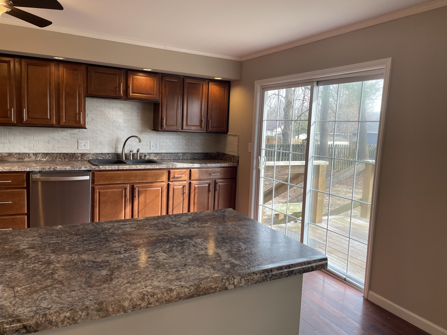 3307 West Lakeview Road Marion, IL 62959 - Photo 5 of 33 Gallery Image 5
