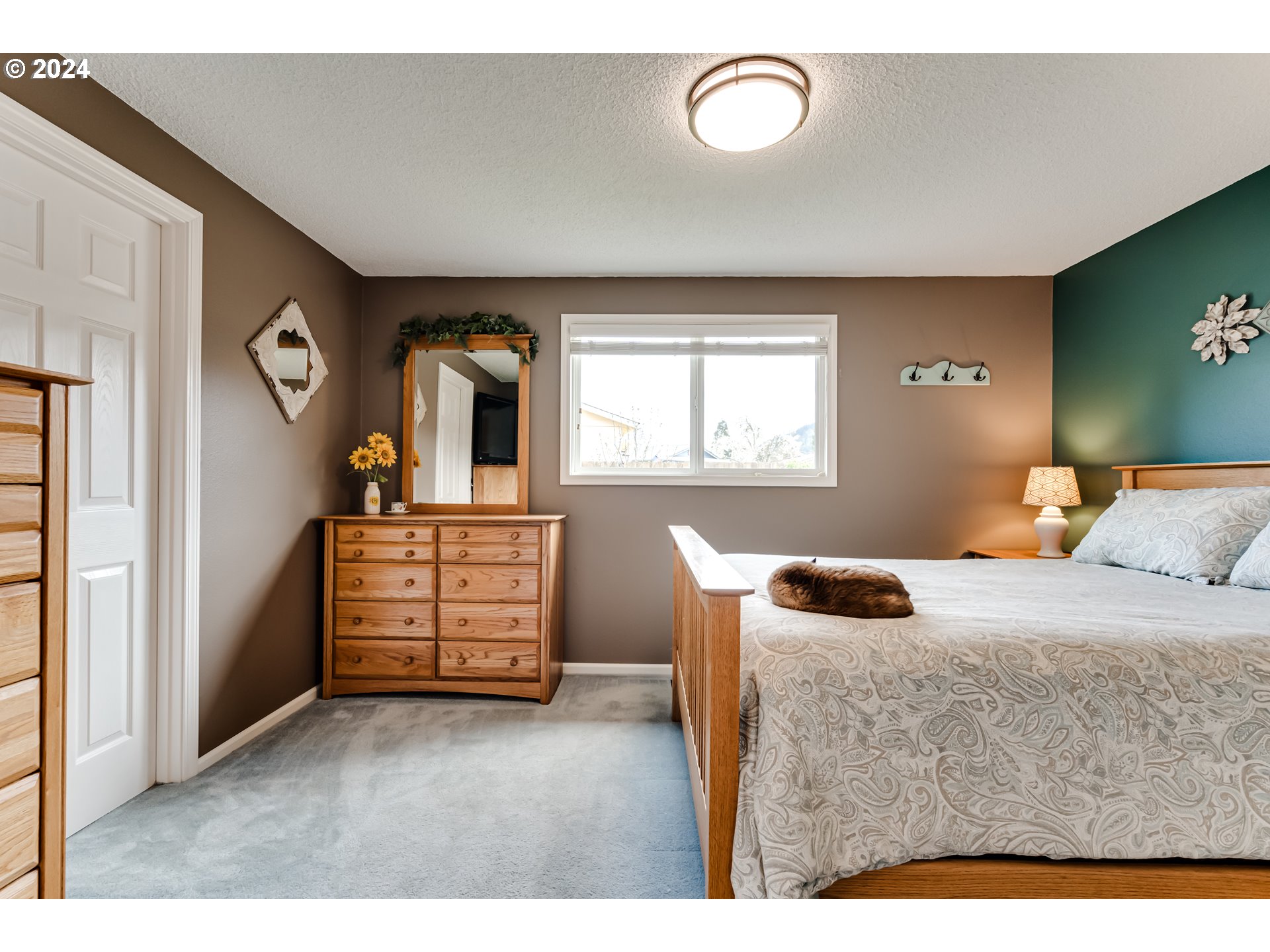 581 Laksonen Loop Springfield, OR 97478 - Photo 21 of 35 Bedroom, Primary