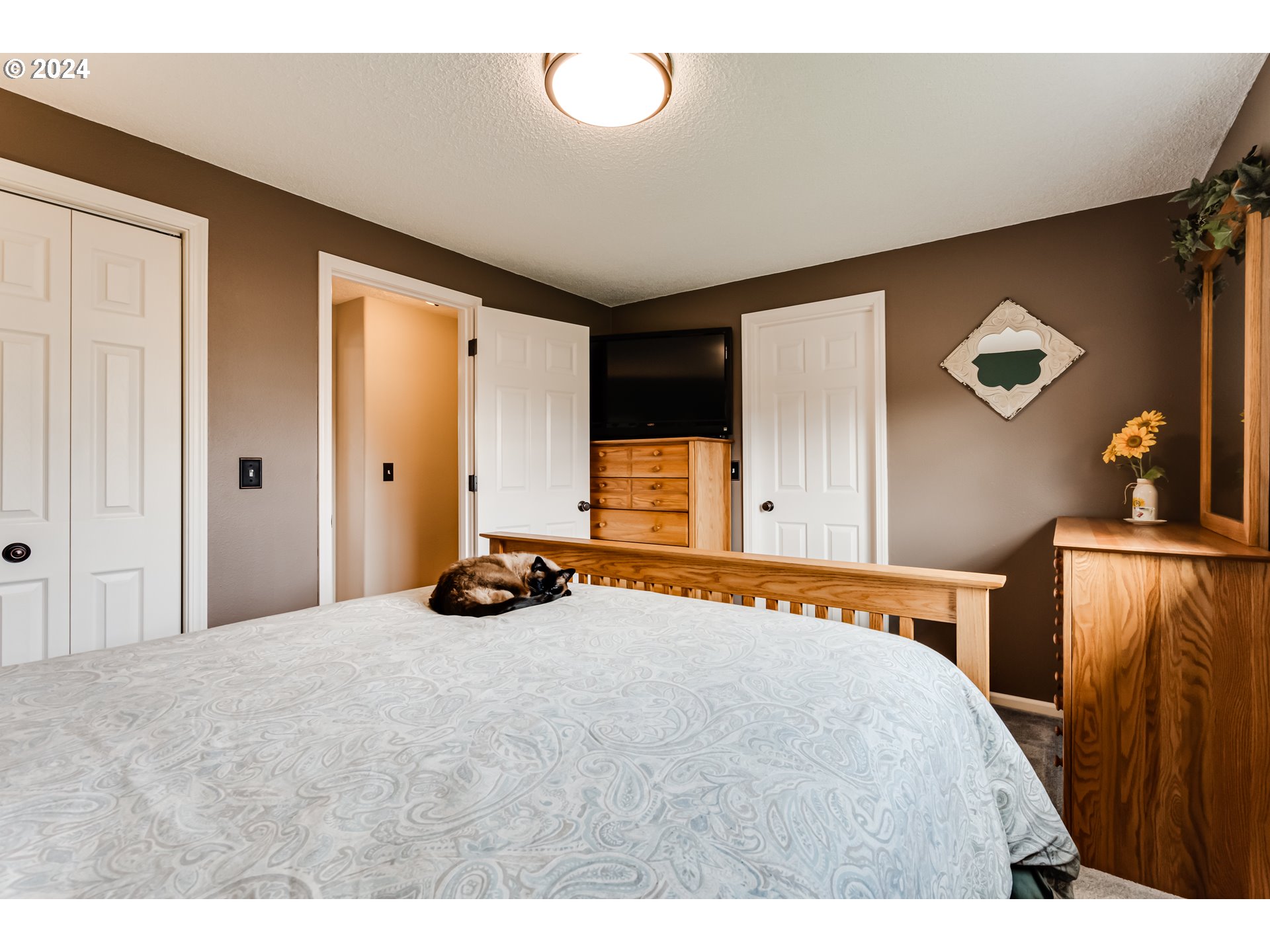 581 Laksonen Loop Springfield, OR 97478 - Photo 23 of 35 Bedroom, Primary