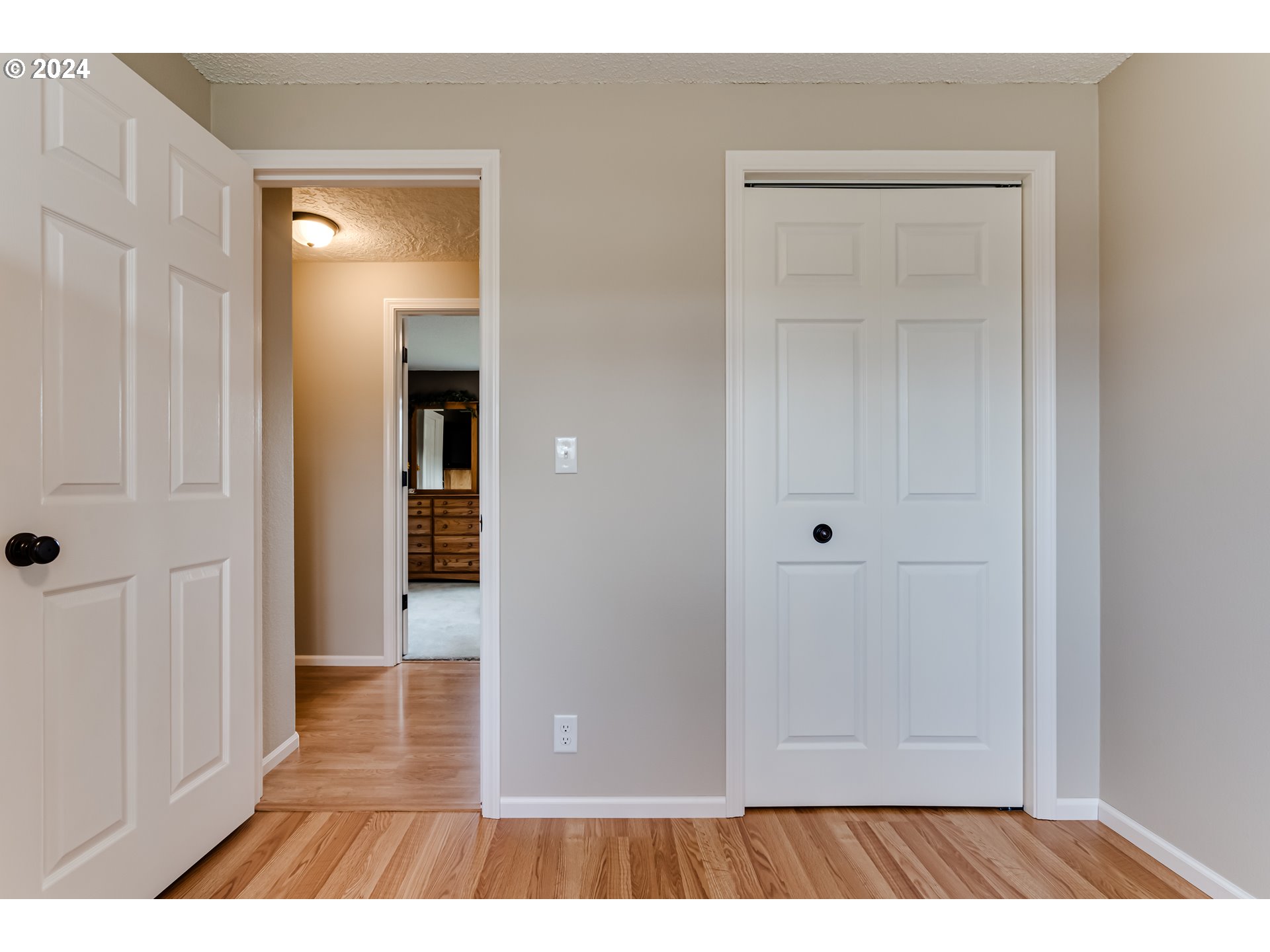 581 Laksonen Loop Springfield, OR 97478 - Photo 25 of 35 Bedroom