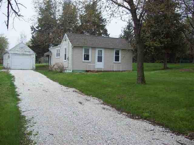 919 North Quarry Road Trivoli, IL 61569 - Photo 2 of 9