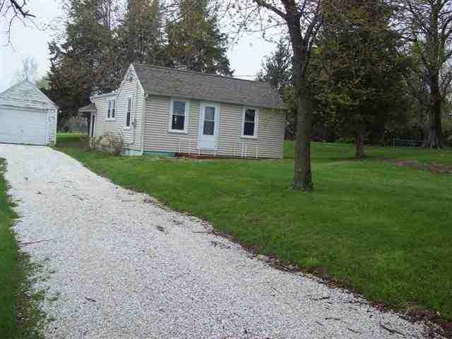 919 North Quarry Road Trivoli, IL 61569 - Photo 3 of 9