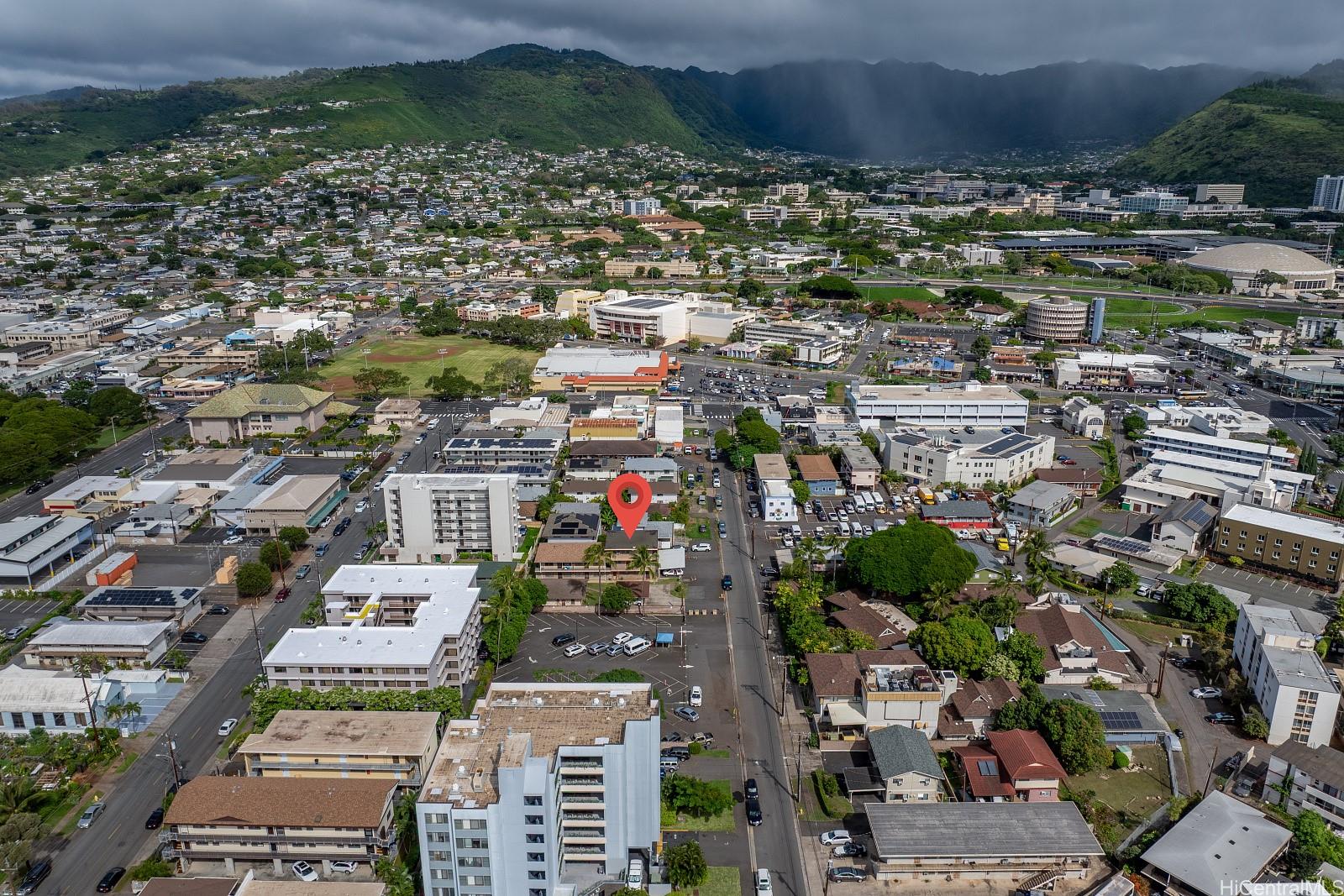 906 Hausten Street Honolulu, HI 96826 - Photo 19 of 21 a view of a city