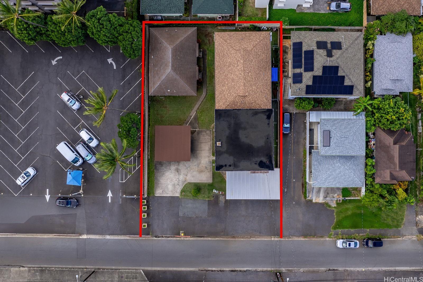 906 Hausten Street Honolulu, HI 96826 - Photo 3 of 21 an aerial view of residential houses with outdoor space and street view