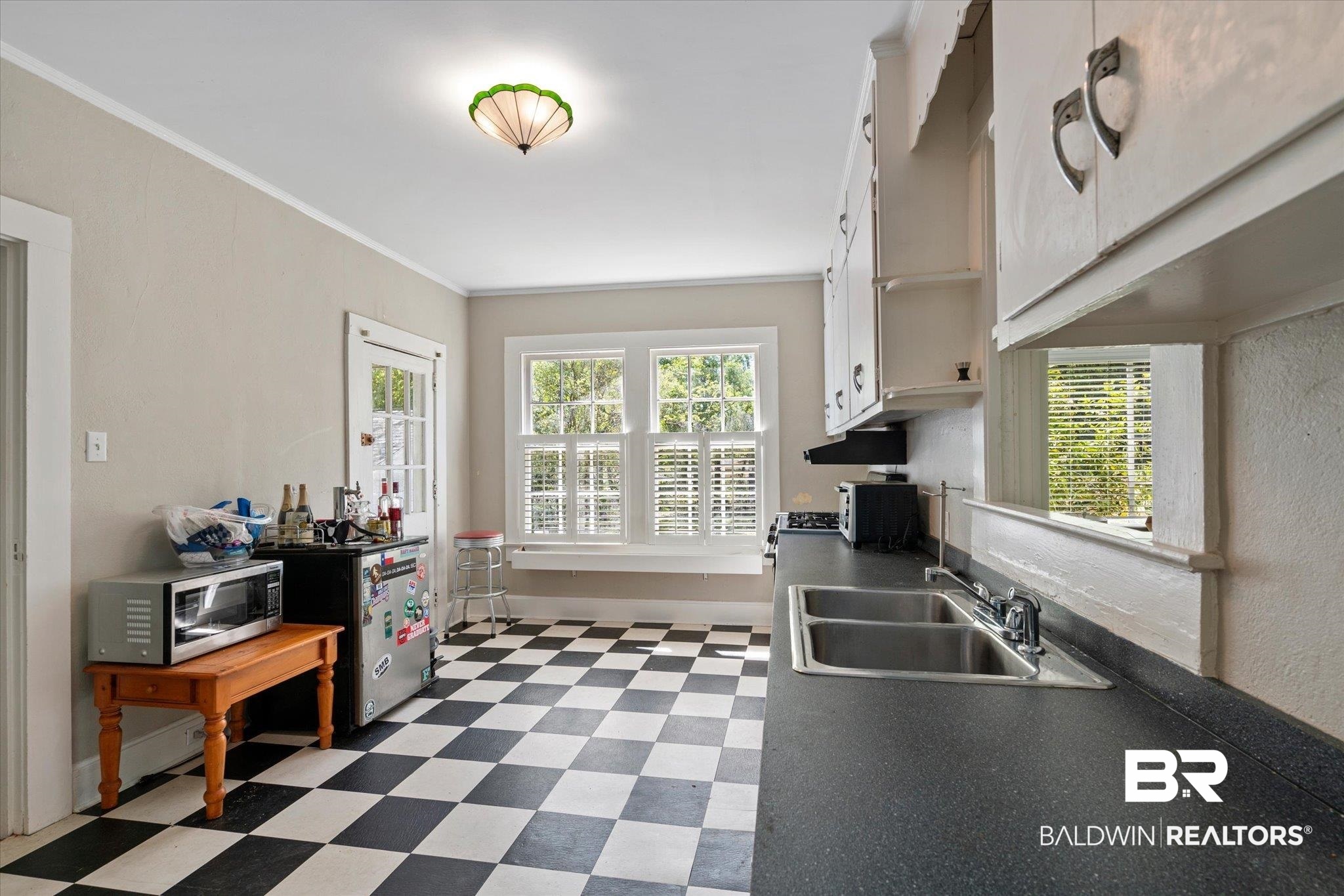3705 Old Shell Road Mobile, AL 36608 - Photo 4 of 22 Kitchen
