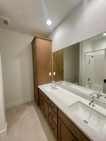 $863,143 | 617 Silver Canoe Court, Roseville, CA 95747