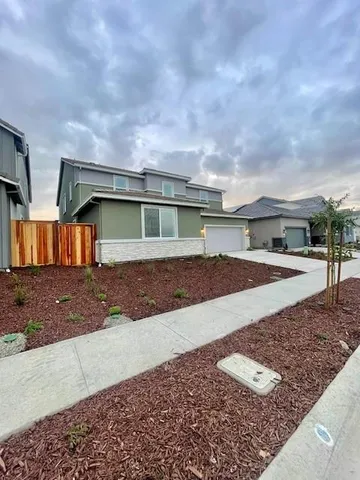 $863,143 | 617 Silver Canoe Court, Roseville, CA 95747