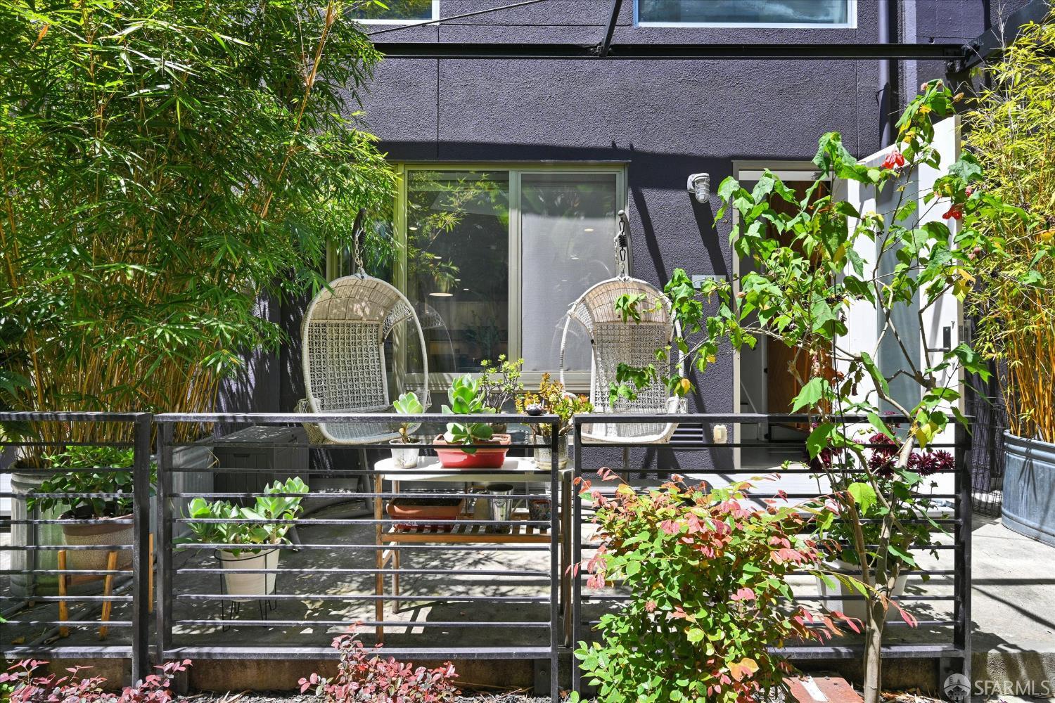 1219 Pine Street Oakland, CA 94607 - Photo 1 of 20