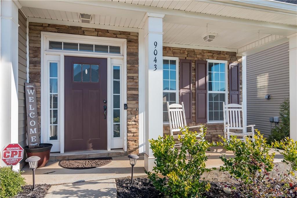 9043 Inverness Bay Road Charlotte, NC 28278 - Photo 2 of 29 Gallery Image 2