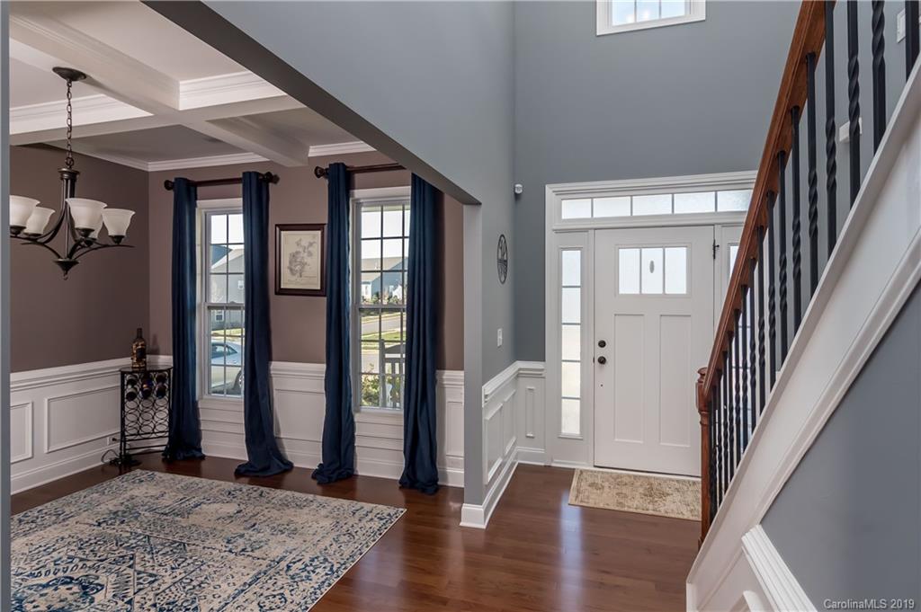 9043 Inverness Bay Road Charlotte, NC 28278 - Photo 4 of 29 Gallery Image 4