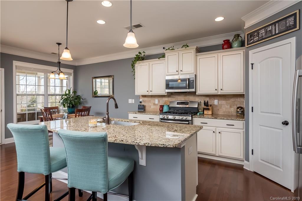 9043 Inverness Bay Road Charlotte, NC 28278 - Photo 7 of 29 Gallery Image 7