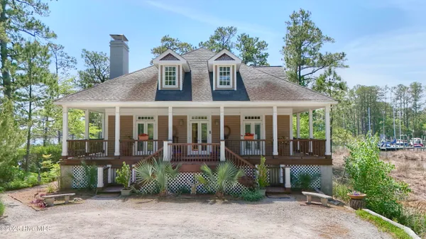 $1,200,000 | 5632 Styron Drive, Oriental, NC 28571