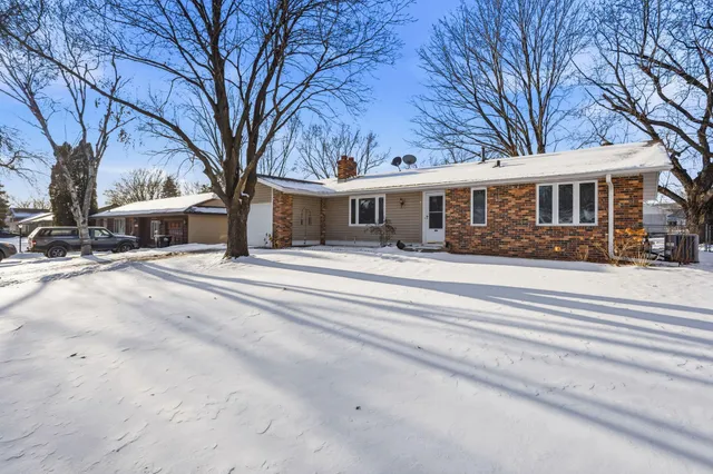 $364,000 | 8206 Hemingway Avenue South, Cottage Grove, MN 55016