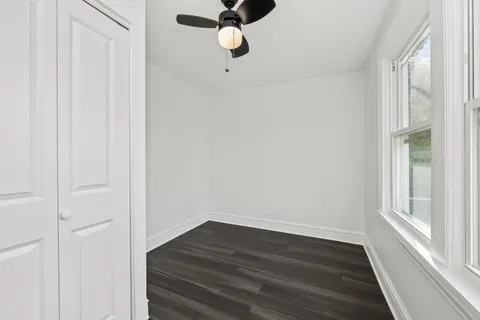 $394,999 | 7832 South Paxton Avenue, Chicago, IL 60649