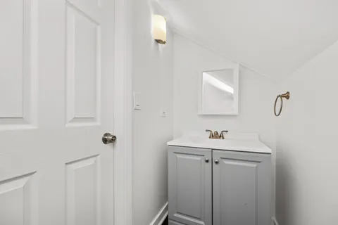 $394,999 | 7832 South Paxton Avenue, Chicago, IL 60649