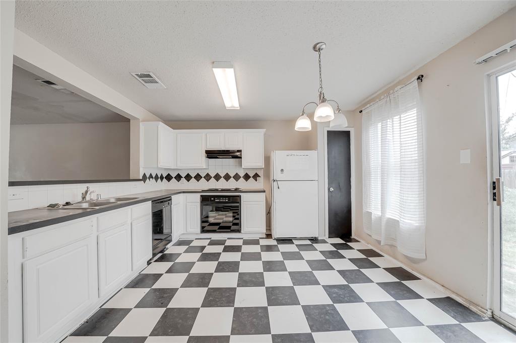 7012 Sorcey Road Dallas, TX 75249 - Photo 2 of 11